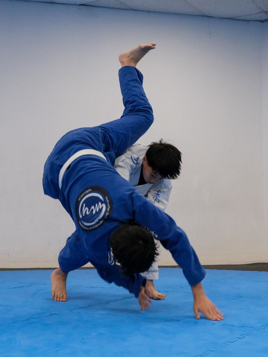 A throw in progress during a technique session